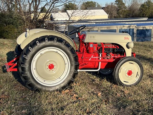 Image of Ford 8N equipment image 1