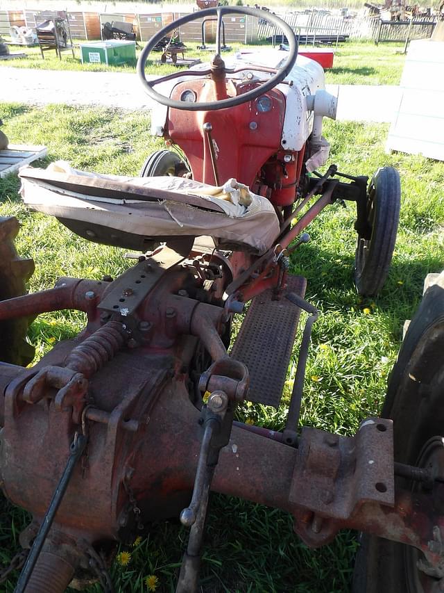 Image of Ford 8N equipment image 4