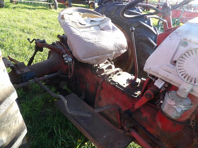 Image of Ford 8N equipment image 2