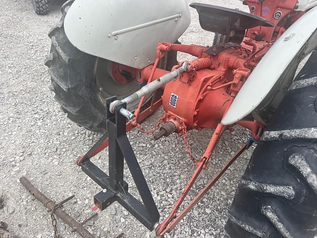 Image of Ford 8N equipment image 3