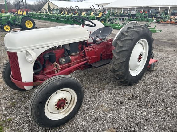 Image of Ford 8N equipment image 2