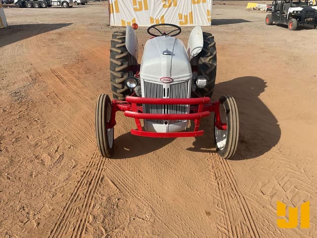 Image of Ford 8N equipment image 1