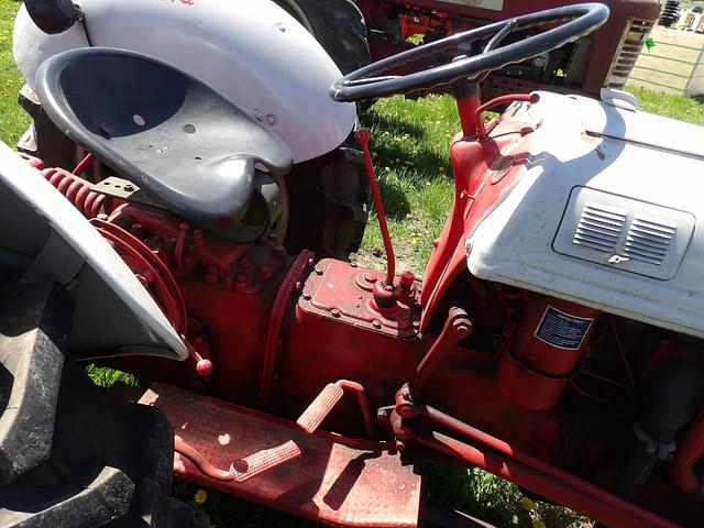 Image of Ford 8N equipment image 2