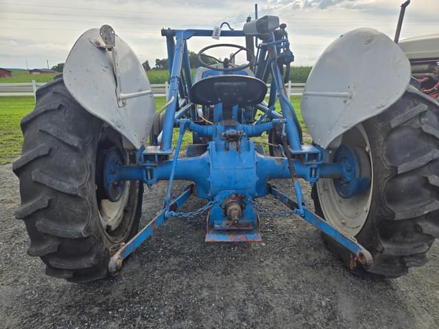 Image of Ford 8N equipment image 1