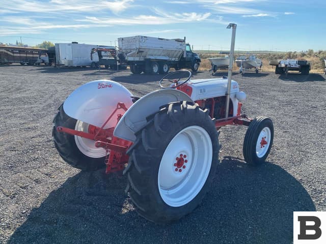 Image of Ford 8N equipment image 4