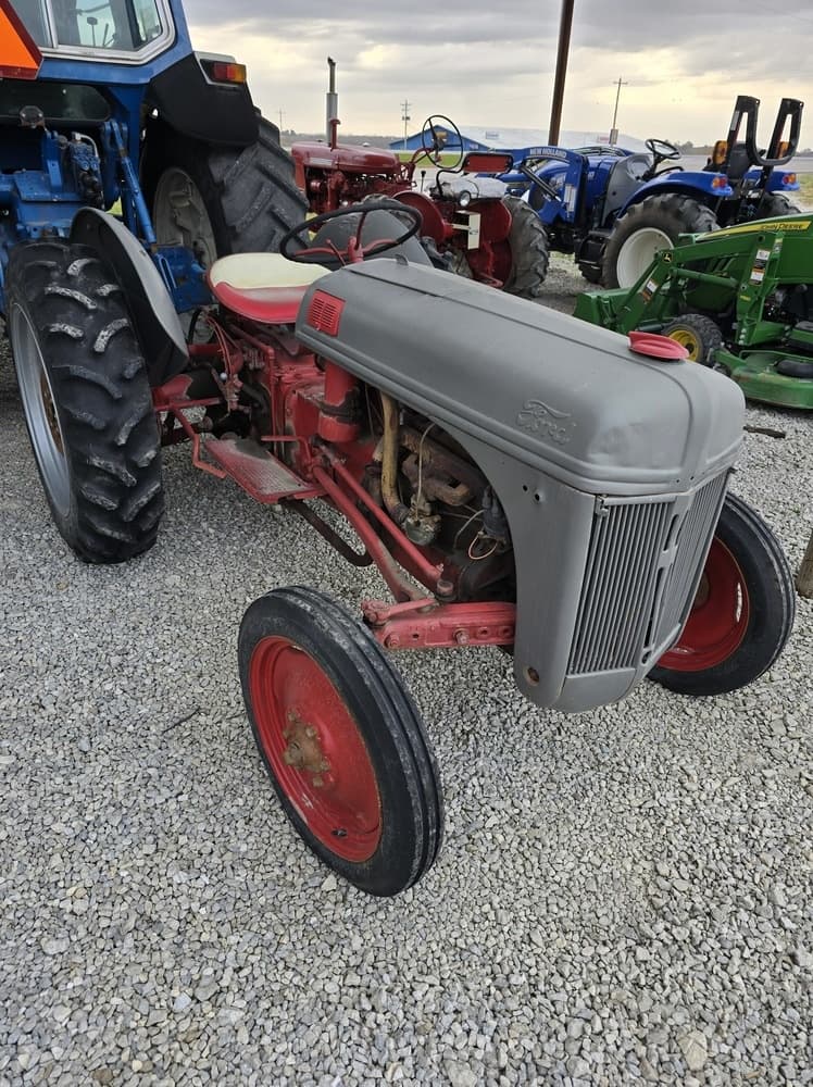 Image of Ford 8N Image 1