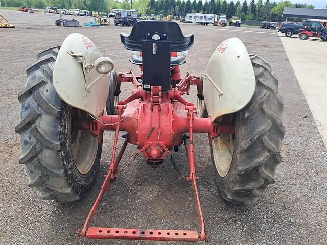 Image of Ford 8N equipment image 3
