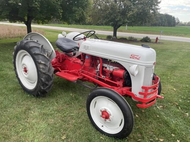 Image of Ford 8N equipment image 1