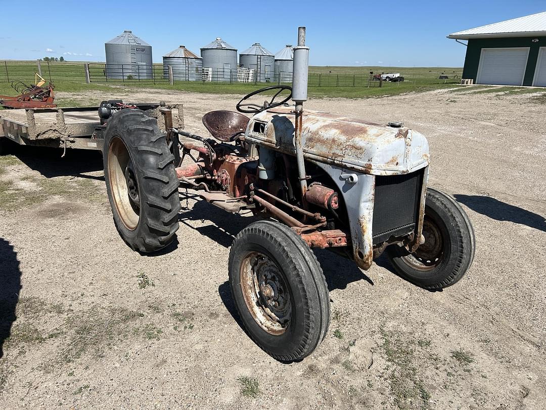 Image of Ford 8N Primary image