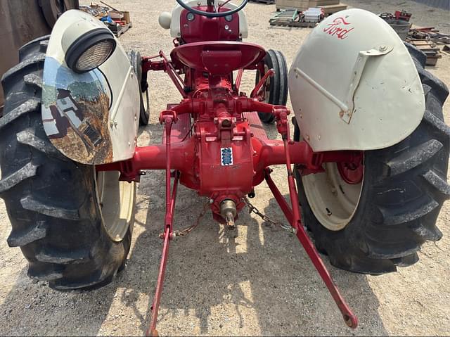 Image of Ford 8N equipment image 4