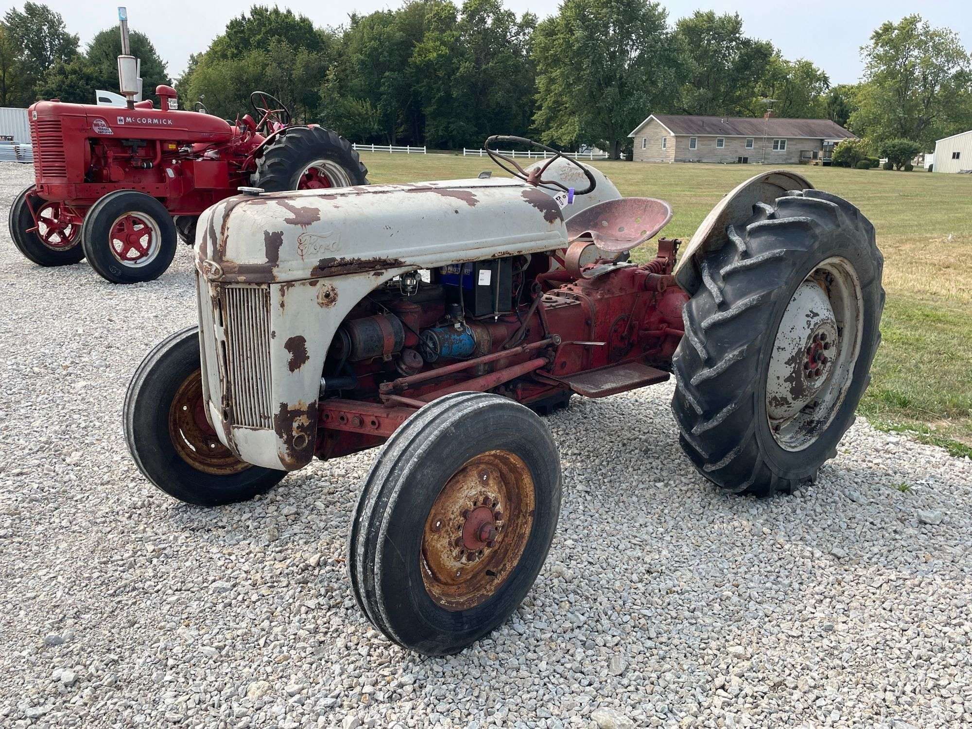 Ford 8N Equipment Image0