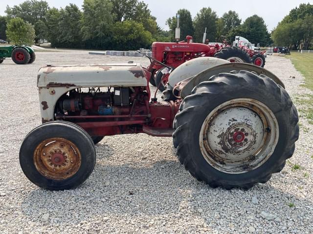 Image of Ford 8N equipment image 1