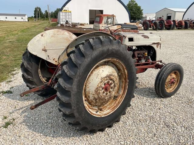 Image of Ford 8N equipment image 4