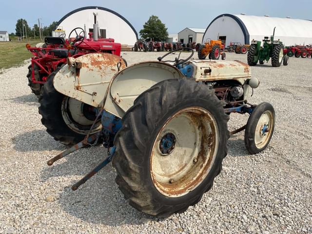 Image of Ford 8N equipment image 4