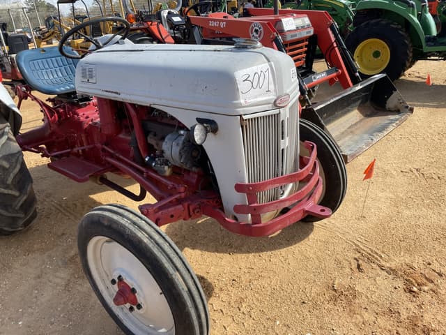 Image of Ford 8N equipment image 4