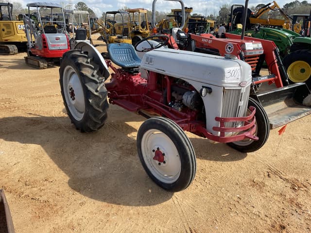 Image of Ford 8N equipment image 3