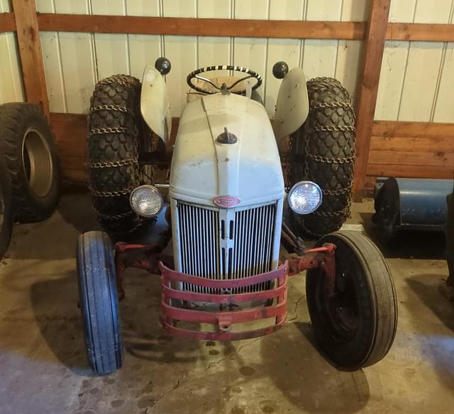 Image of Ford 8N equipment image 1