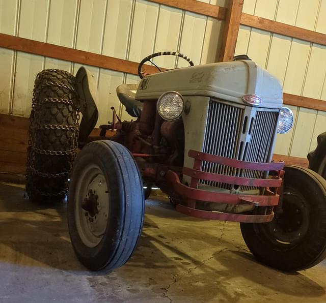 Image of Ford 8N equipment image 2