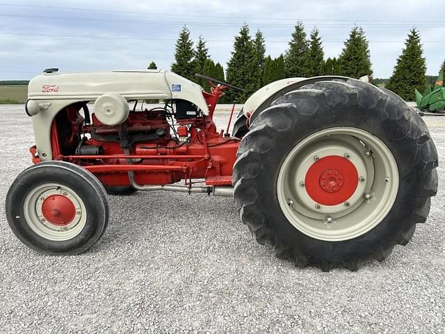 Image of Ford 8N equipment image 2