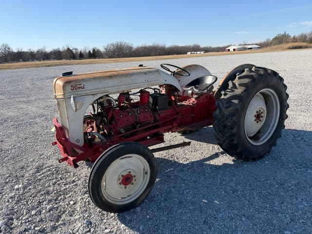 Image of Ford 8N equipment image 2