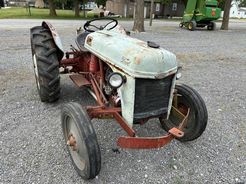Ford 8N Equipment Image0