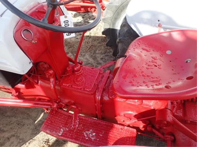 Image of Ford 8N equipment image 4