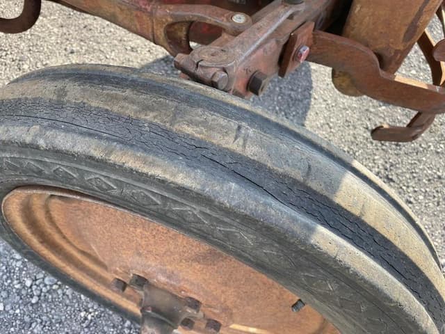 Image of Ford 8N equipment image 4