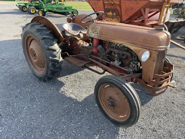 Image of Ford 8N equipment image 2