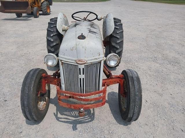Image of Ford 8N equipment image 1