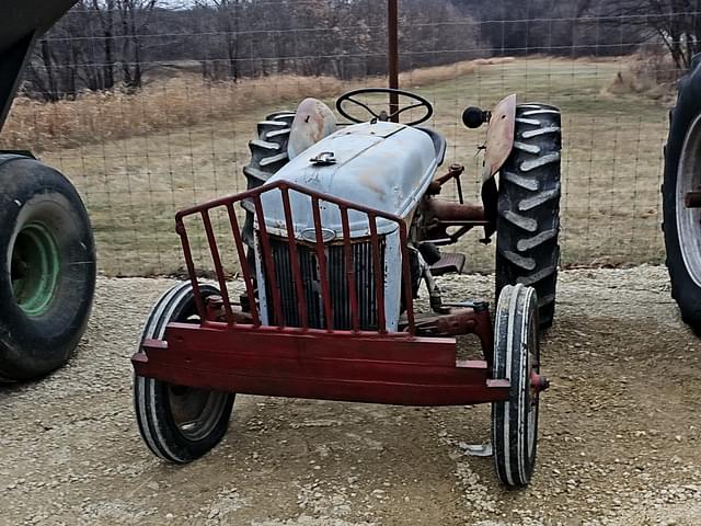 Image of Ford 8N equipment image 1