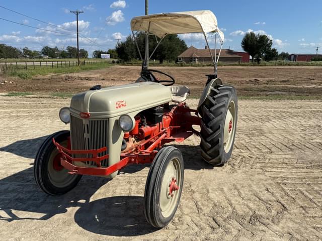 Image of Ford 8N equipment image 2
