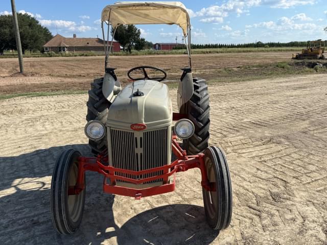 Image of Ford 8N equipment image 3