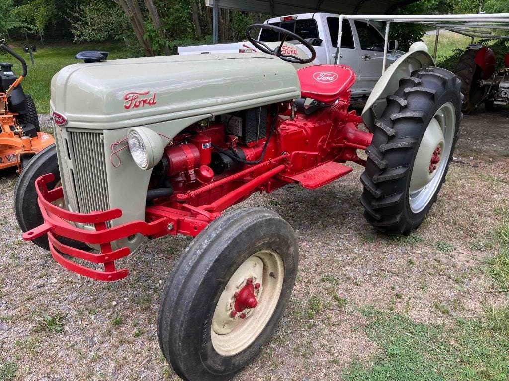 Ford 8N Equipment Image0