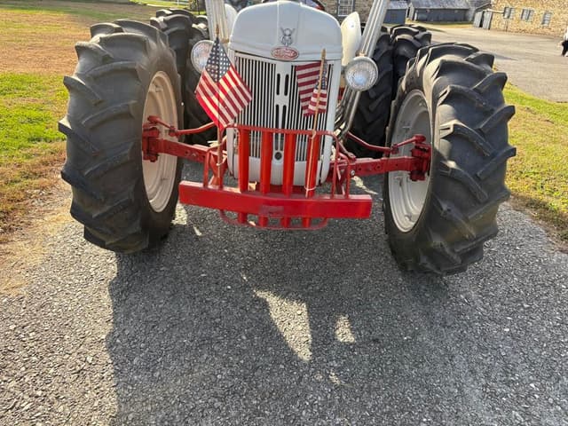 Image of Ford 8N equipment image 2