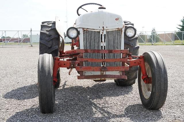 Image of Ford 8N equipment image 3