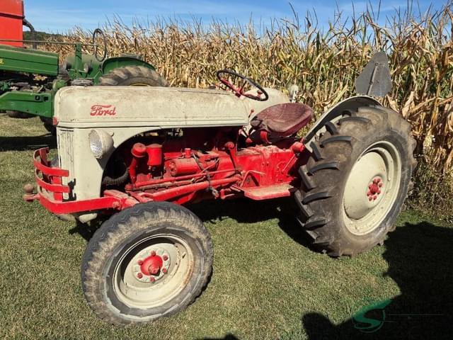 Image of Ford 8N equipment image 1