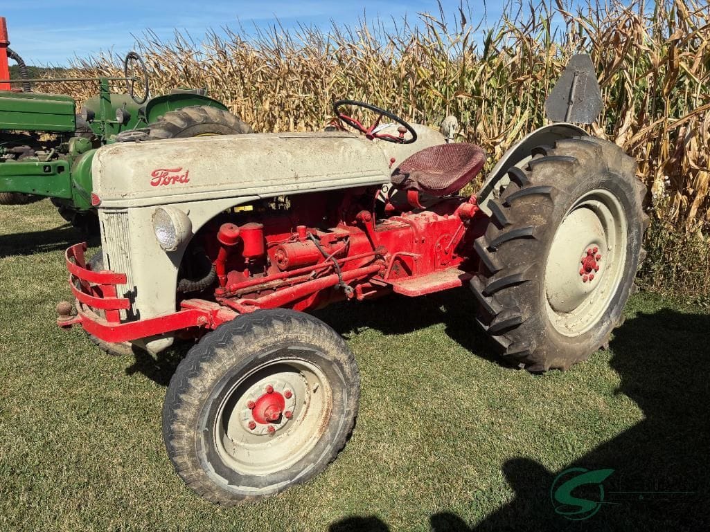 Ford 8N Equipment Image0