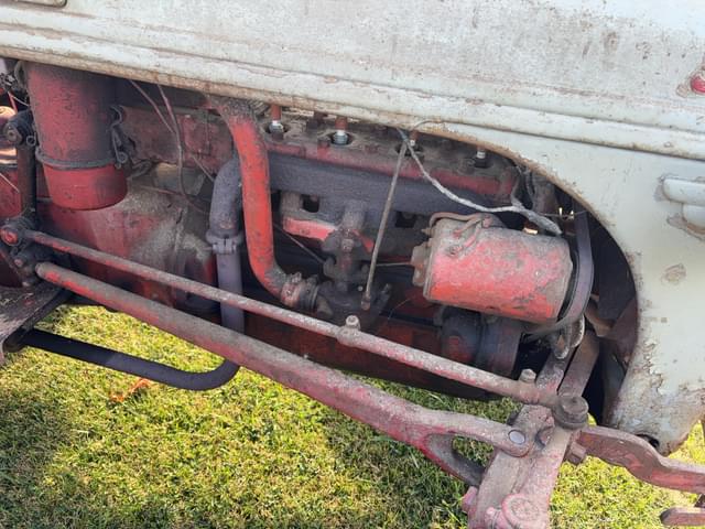Image of Ford 8N equipment image 3