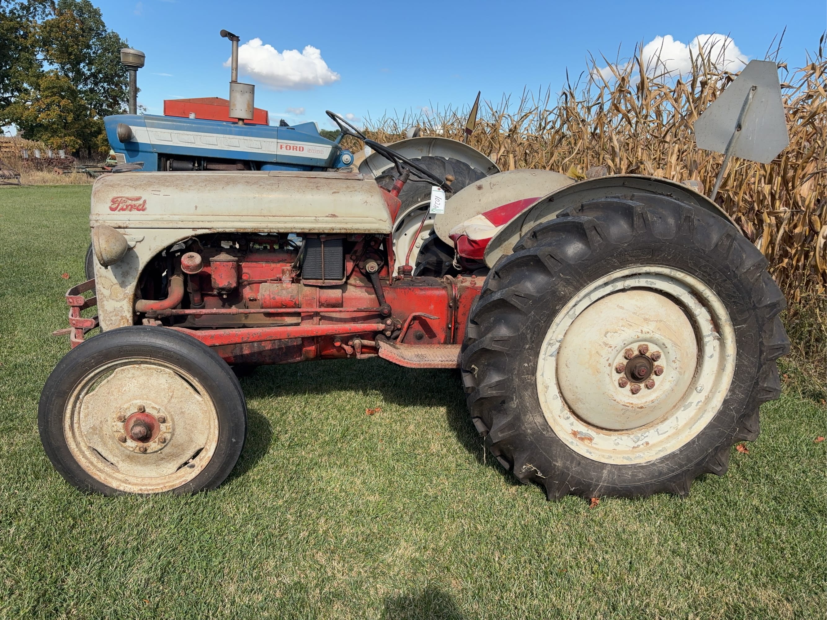 Ford 8N Equipment Image0