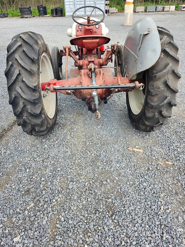 Image of Ford 8N equipment image 3