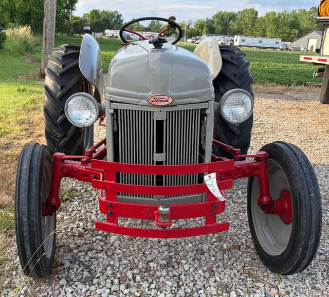 Image of Ford 8N equipment image 2