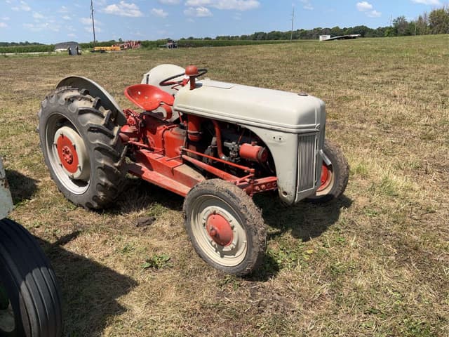 Image of Ford 8N equipment image 4