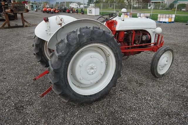 Image of Ford 8N equipment image 4