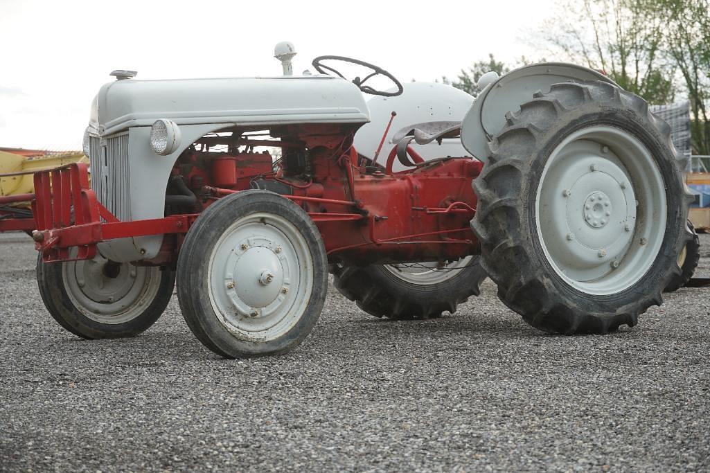Image of Ford 8N Primary image