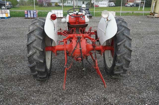 Image of Ford 8N equipment image 3