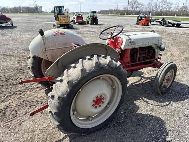 Image of Ford 8N equipment image 2