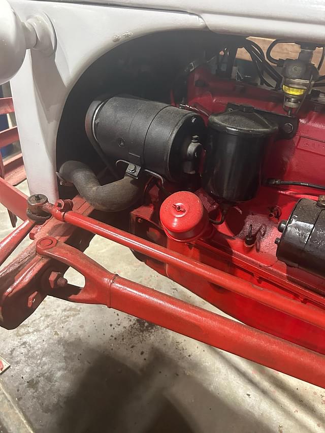 Image of Ford 8N equipment image 4