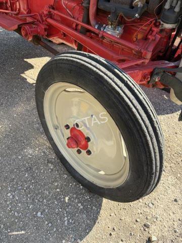 Image of Ford 8N equipment image 3