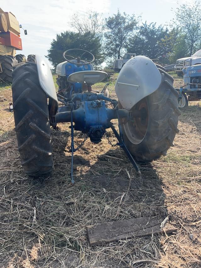 Image of Ford 8N equipment image 2