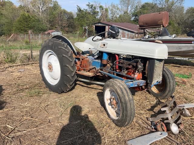 Image of Ford 8N equipment image 4